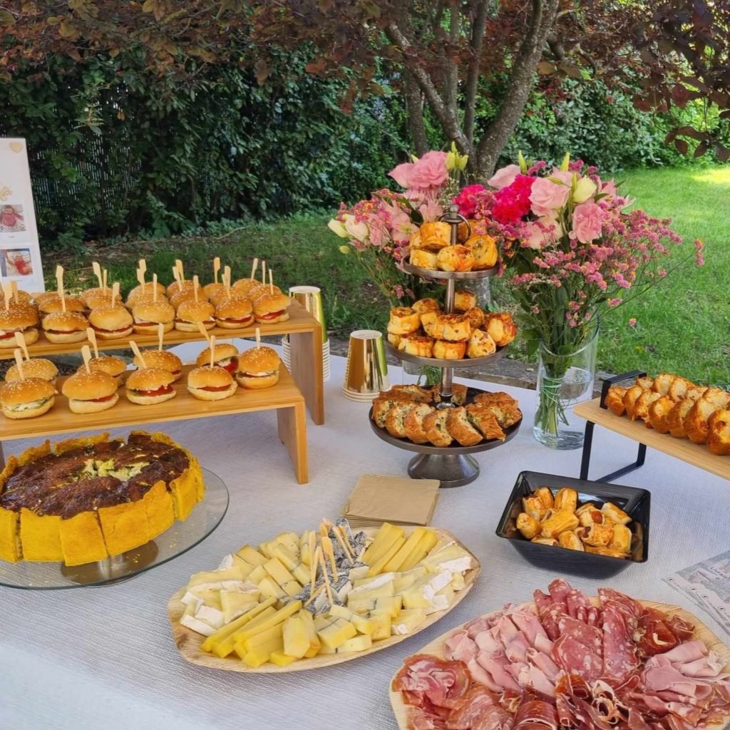 Table baptême Aix-en-Provence buffet convivial produits locaux
